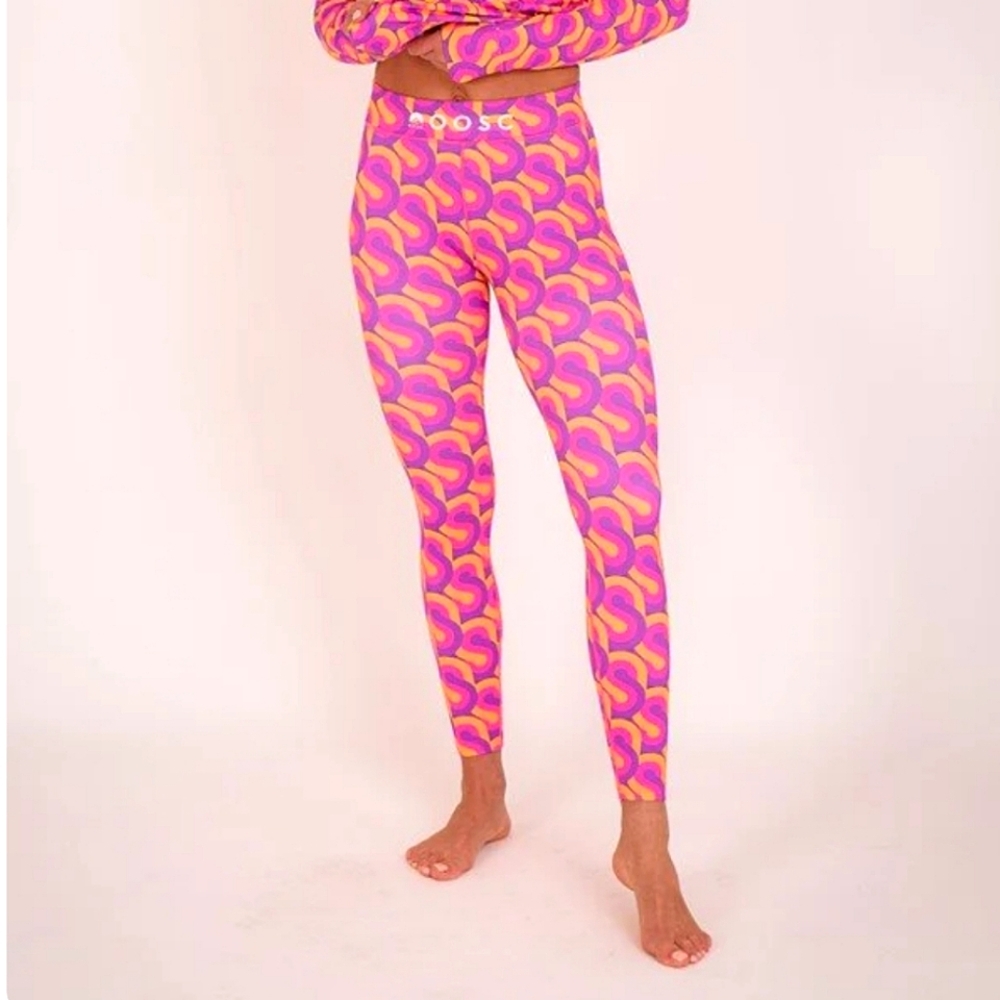 OOSC Women's That 70's Show Baselayer Pink Orangr Leggings 25" Inseam S